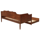 Redding Daybeds