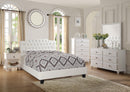 Chyuan Queen Bed/Pu-White in White / Espresso